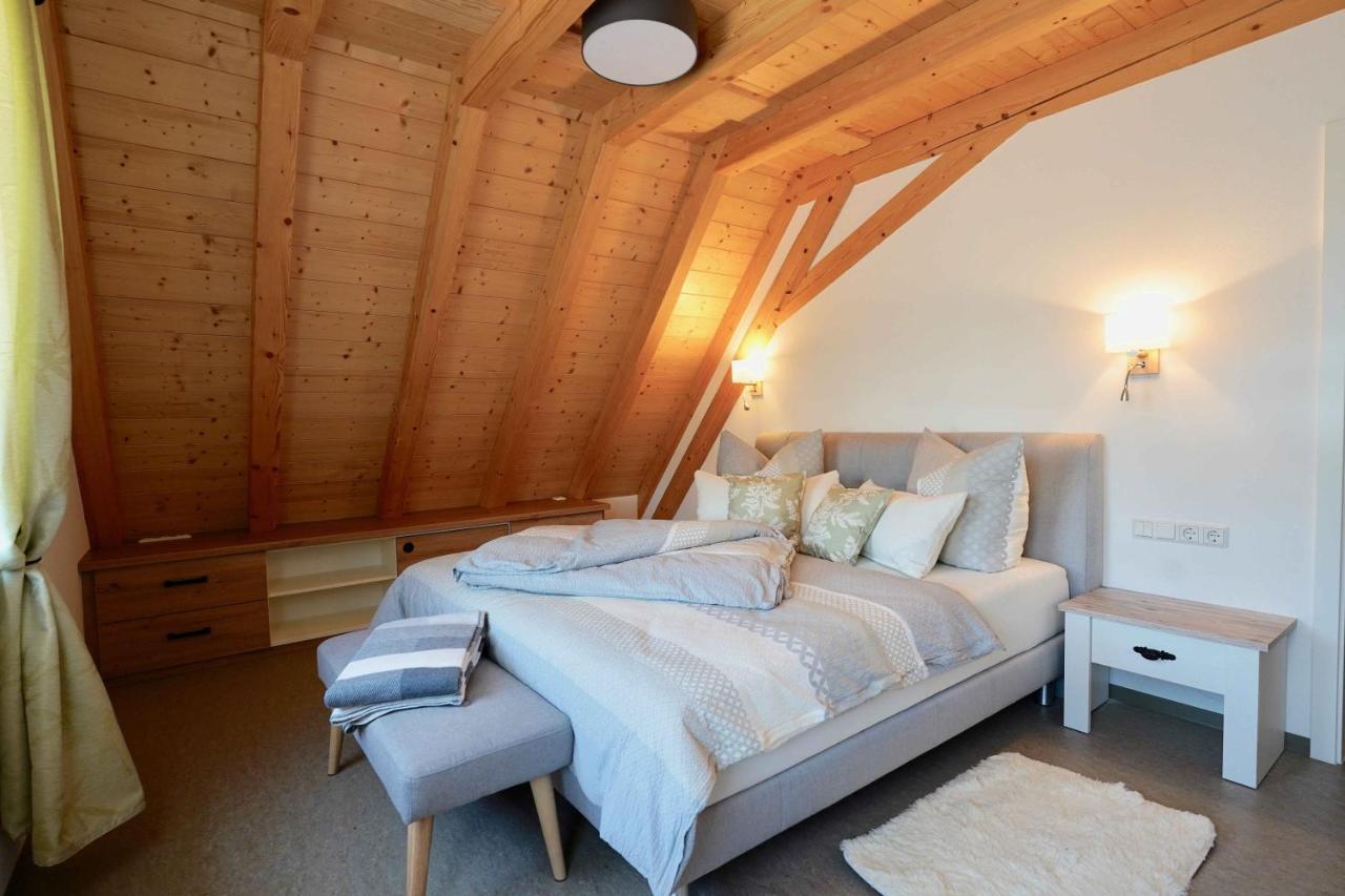Familien- Und Apartmenthotel Lerchenberghof Walddorf  Exterior foto
