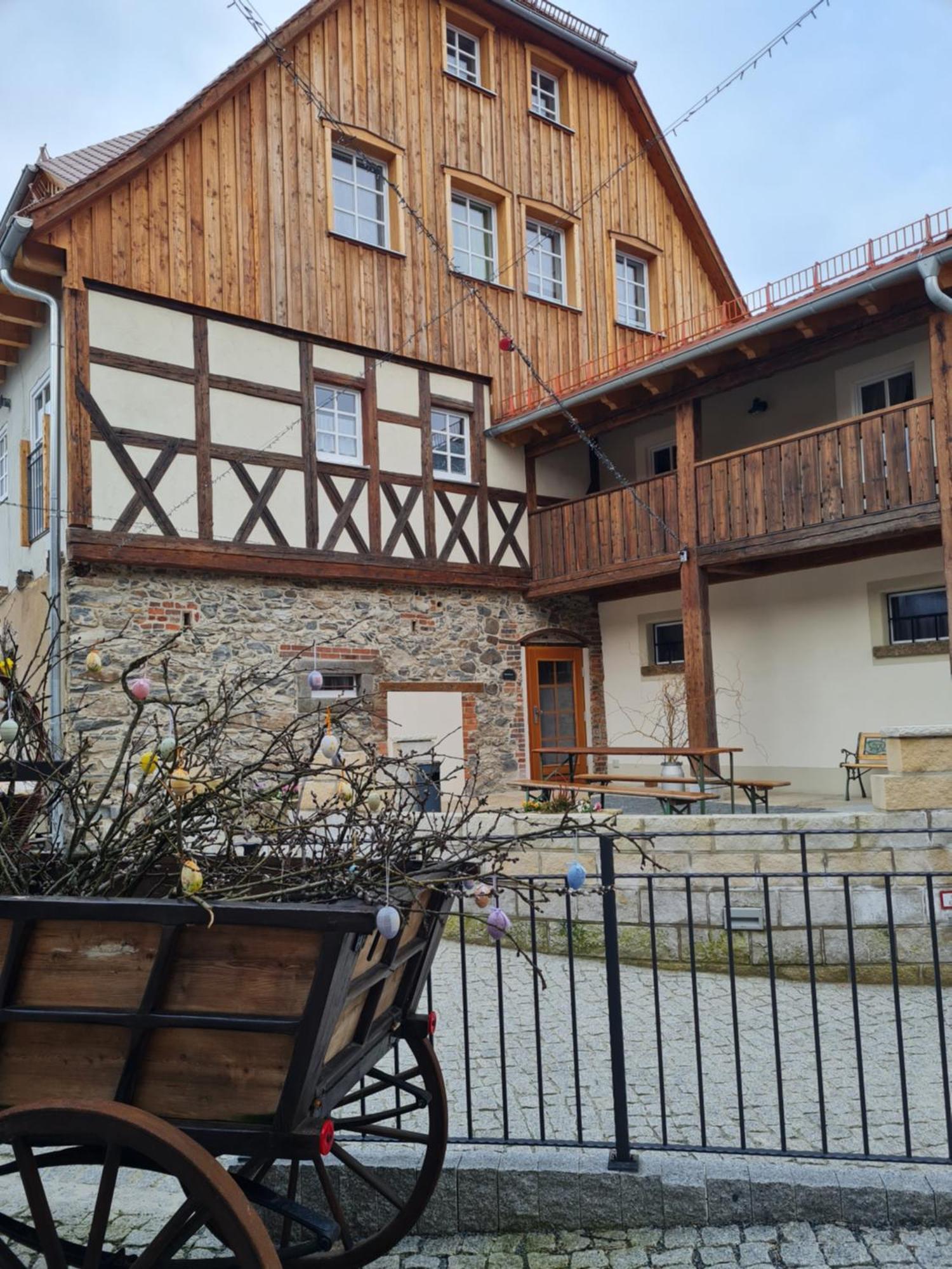 Familien- Und Apartmenthotel Lerchenberghof Walddorf  Exterior foto